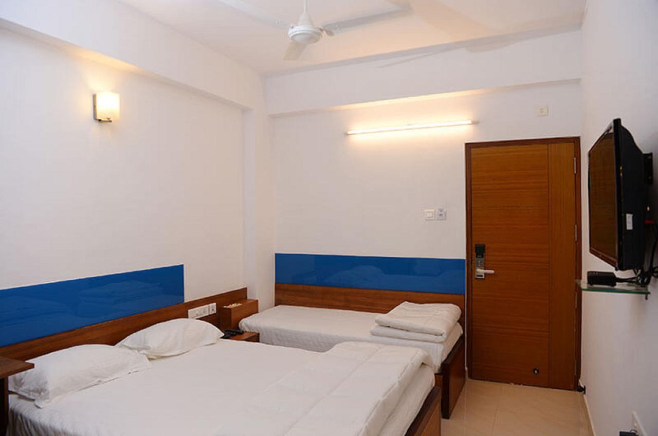 Roopmahal Hotell Thiruvananthapuram Exteriör bild